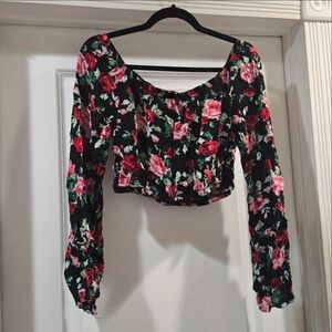 Forever 21 Black Floral Crop Top Long Sleeve Size L